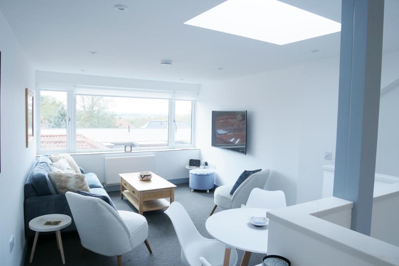 Sunset View, 2 Bedrooms In The Heart Of Holt With Parking Exteriör bild