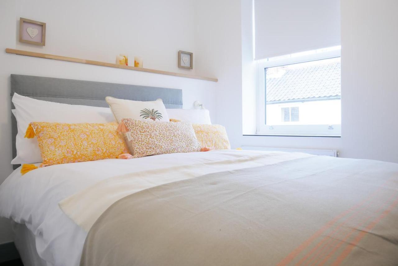 Sunset View, 2 Bedrooms In The Heart Of Holt With Parking Exteriör bild