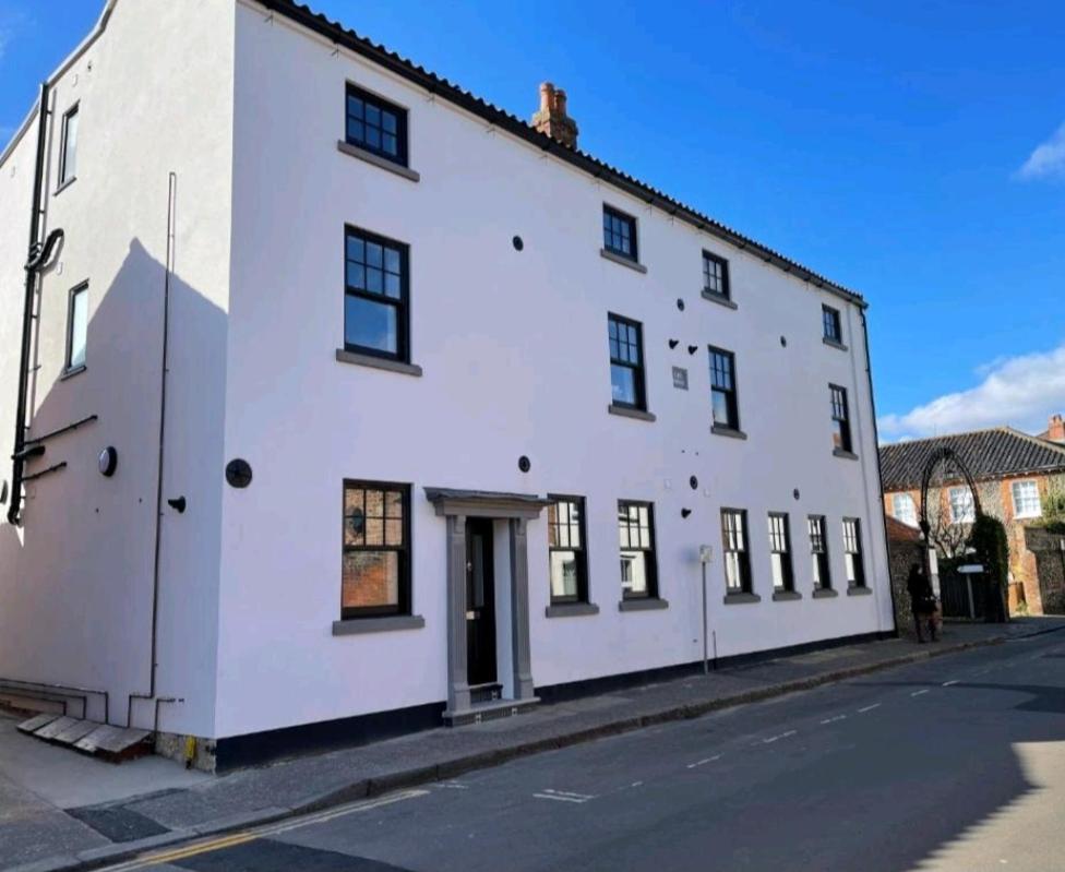 Sunset View, 2 Bedrooms In The Heart Of Holt With Parking Exteriör bild